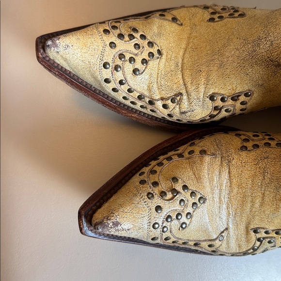 Old Gringo- Rare Vintage Studded Cowgirl Boots - /Color: Sand-Size 7 - Picture 3 of 7